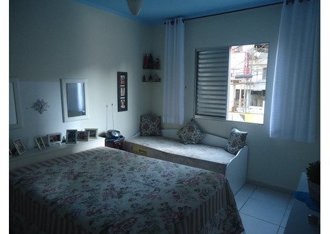 Vende Apto 01 dormitório com Sacada - Vila Caiçara